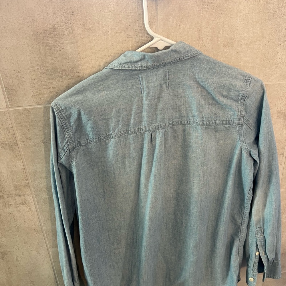 Madewell Chambray Button up shirt - Picture 3 of 3